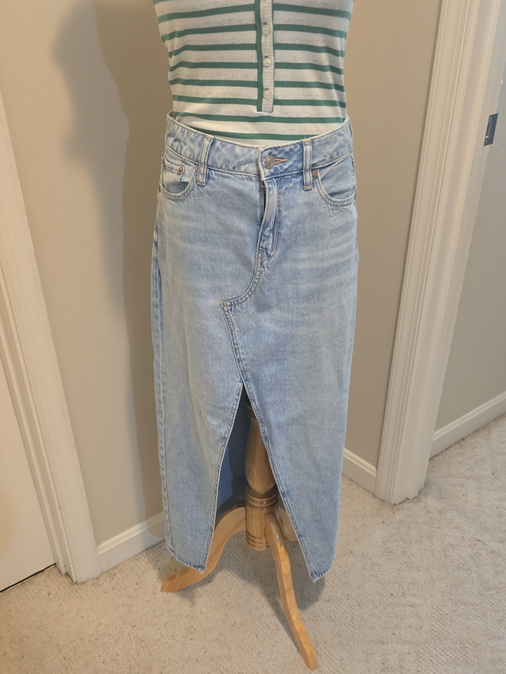 American Eagle Light Wash Denim Midi Skirt with Front Slit